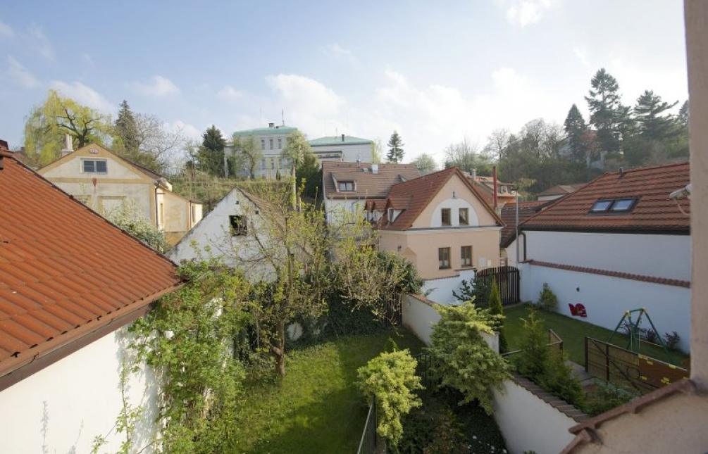 DŮM K PRONÁJMU, ul. Nad hradním vodojemem, Praha 6 - Střešovice