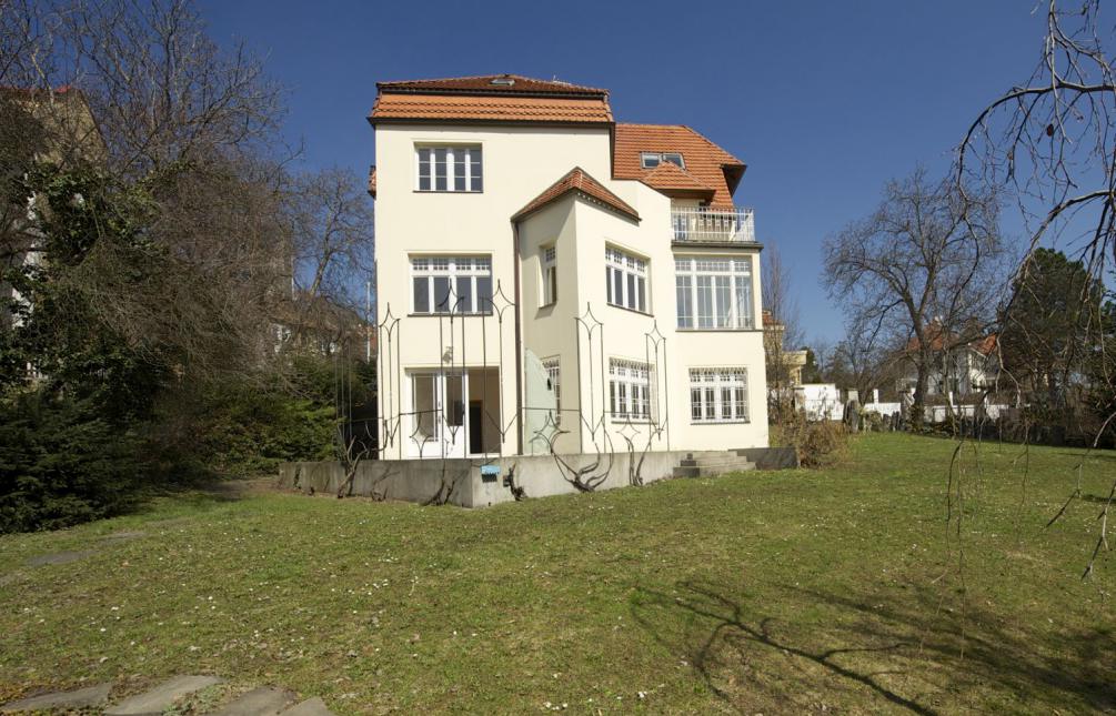 HOUSE FOR RENT, street U Nesypky, Praha 5 - Smíchov