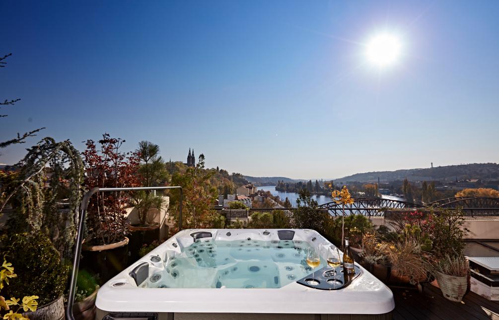 BYT K PRONÁJMU, ul. Na Hrobci, Praha 2