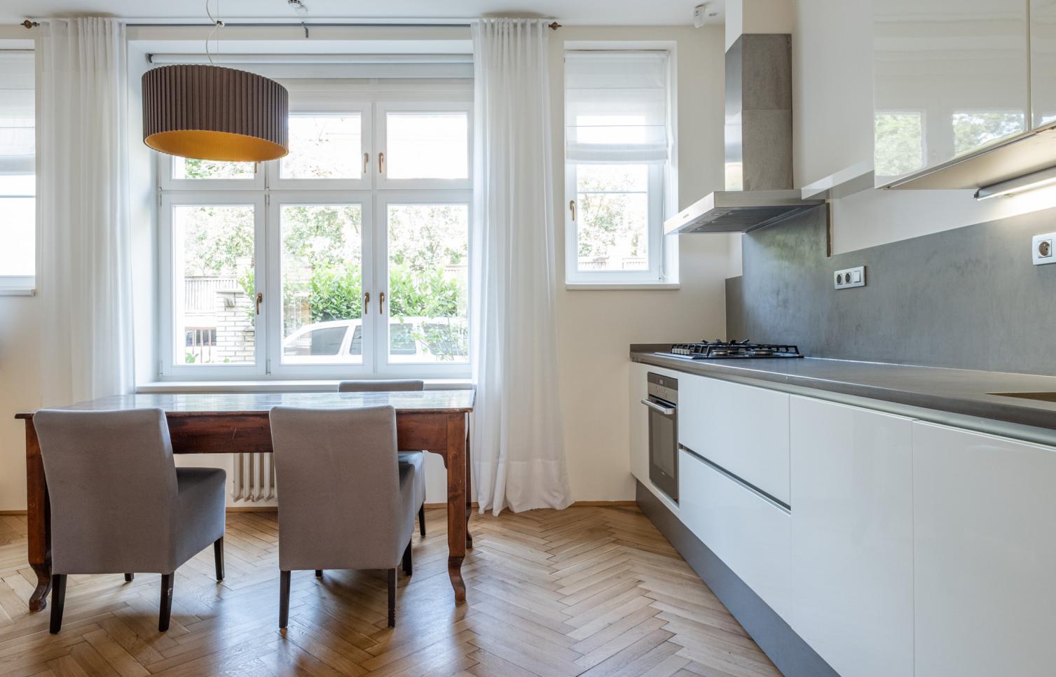 BYT K PRONÁJMU, ul. Hradešínská, Praha 10 - Vinohrady