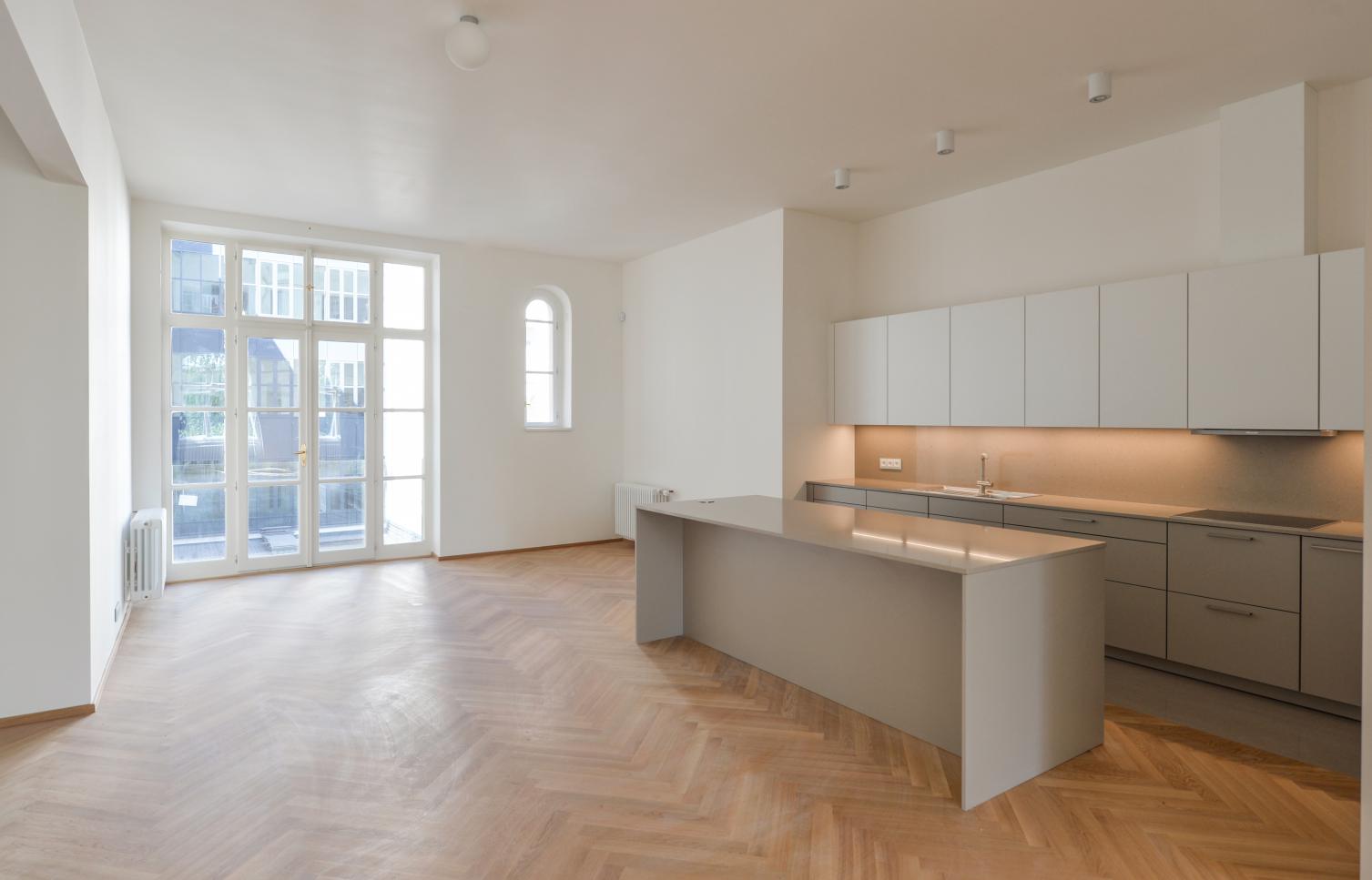 APARTMENT FOR RENT, street Janáčkovo nábřeží,
