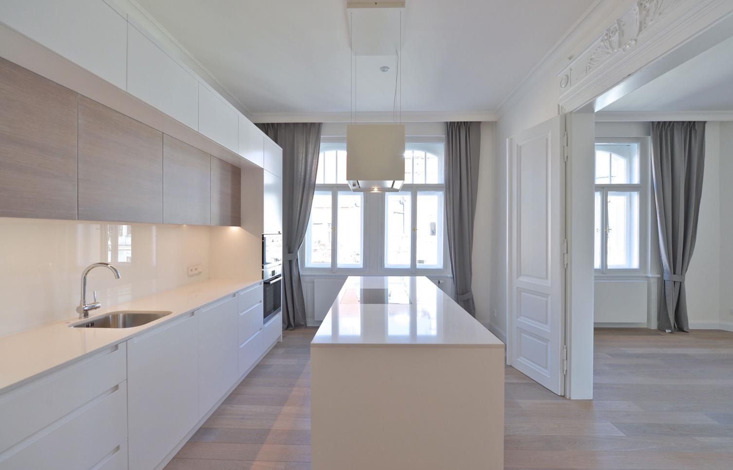 BYT K PRONÁJMU, Náměstí Jiřího z Poděbrad, Praha 3 - Vinohrady