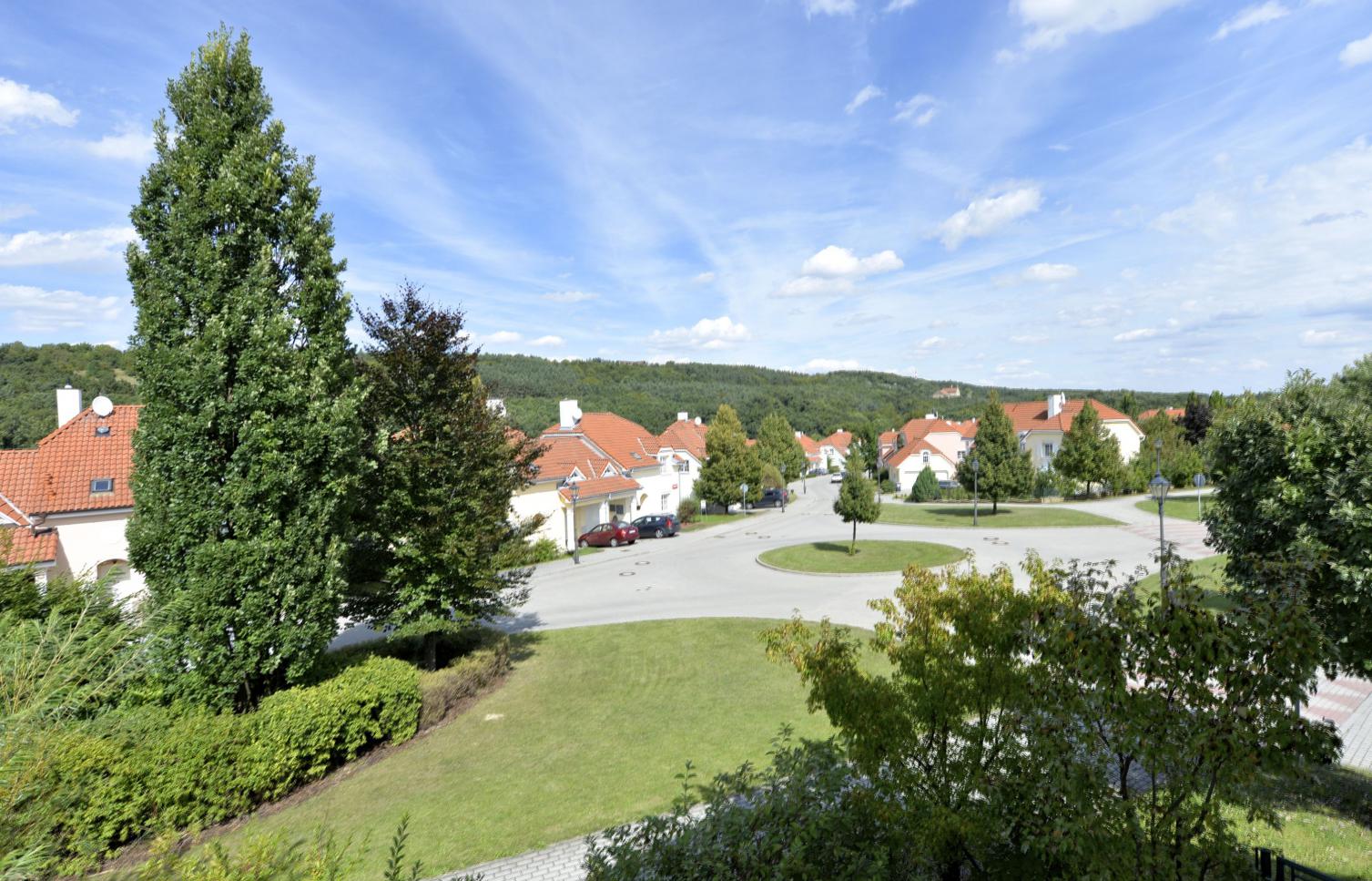 DŮM K PRONÁJMU, ul. U Házů, Praha 6 - Nebušice