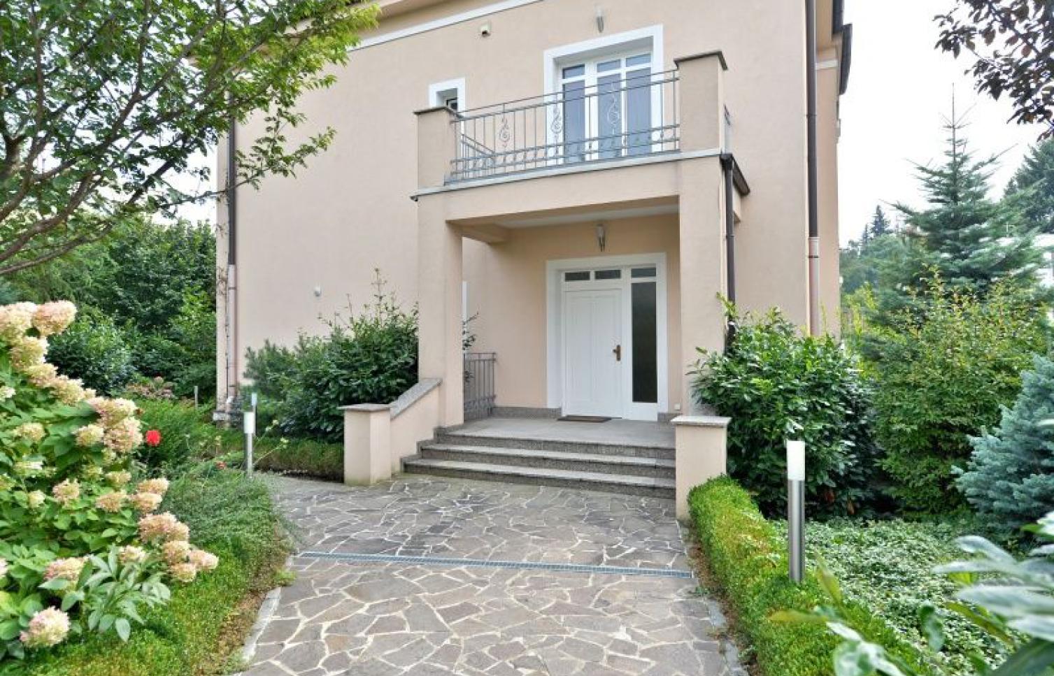 HOUSE FOR SALE, street Fráni Šrámka, Prague 5 - Smíchov