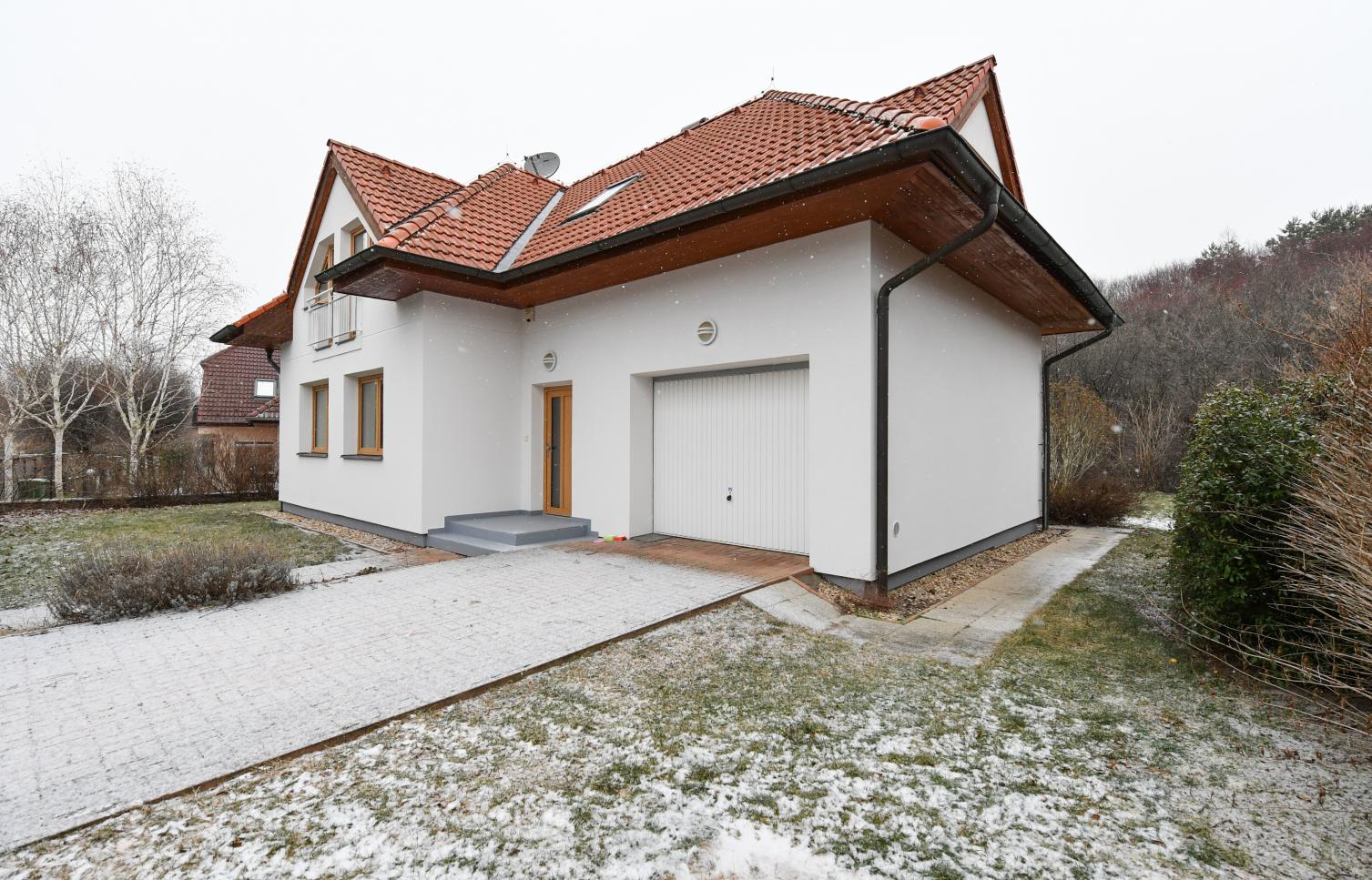 HOUSE FOR RENT, street Pod Valem II., Průhonice
