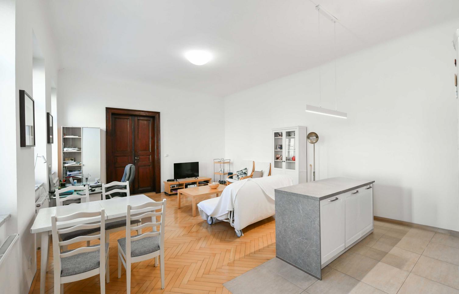 KANCELÁŘ  K PRONÁJMU, ul. Štěpánská, Praha 1