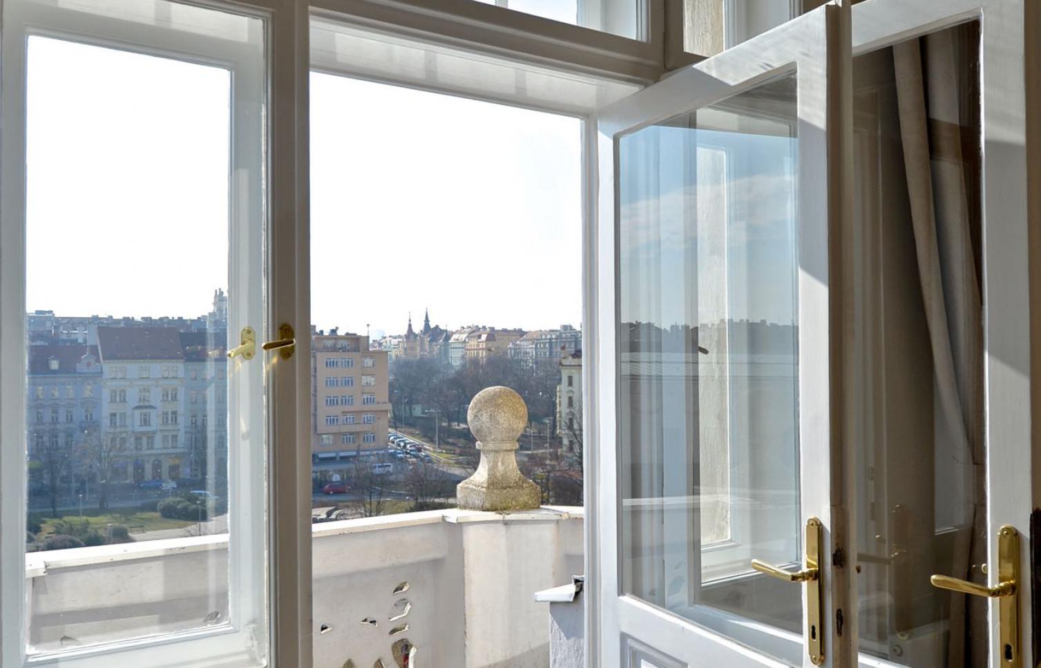 BYT K PRONÁJMU, Náměstí Jiřího z Poděbrad, Praha 3 - Vinohrady