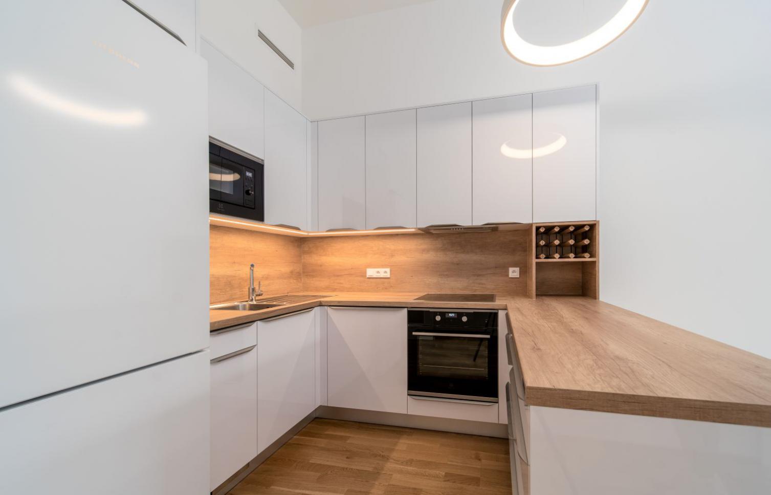 BYT K PRONÁJMU 2KK,ul. K Červenému vrchu, Praha 6 Vokovice