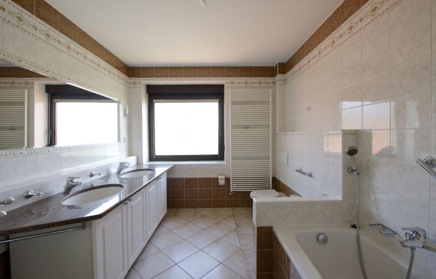 DŮM K PRONÁJMU,  Horoměřice