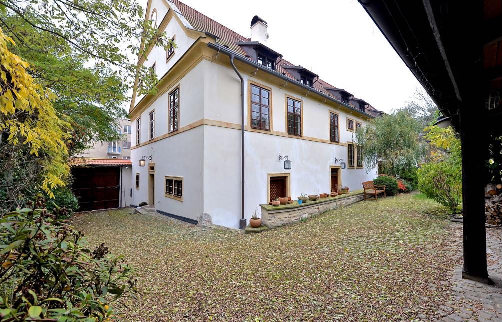 HOUSE FOR RENT,  Prague 5 - Smíchov